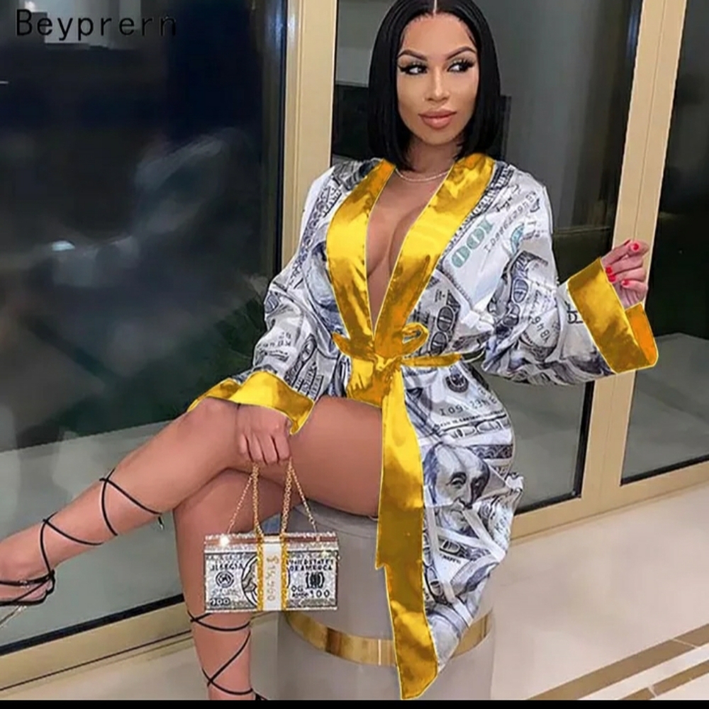 Sexy ROBE - Picture 2 of 3